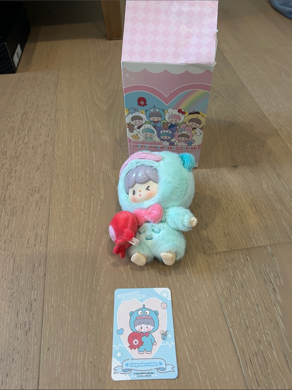 Zzoton x Sanrio hangydon Plush Costume Doll - Mint Blue with Red Accessory